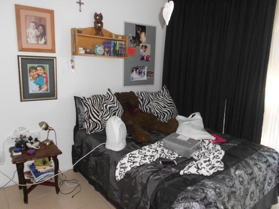 2 Bedroom Property for Sale in Bonza Bay Eastern Cape